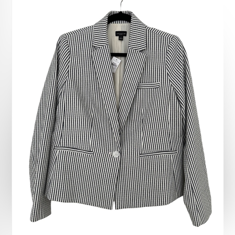 NWT Ann Taylor Factory White and Navy Stripe Blazer Size 8